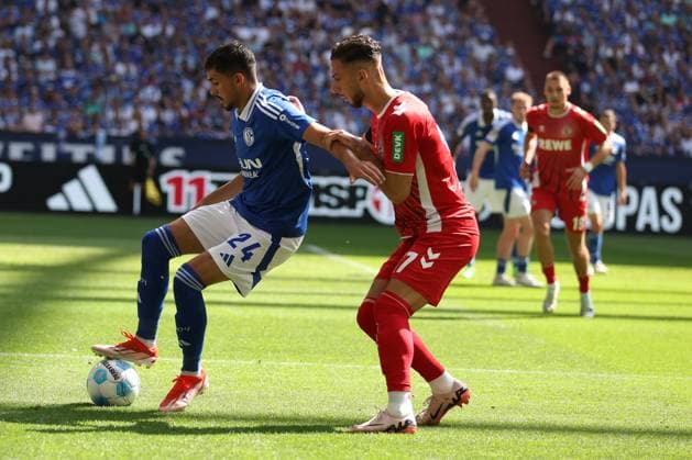 Ilyes Hamache (FC Schalke 04) und Leart Pacarada (1.FC Köln) beim Spiel der 2. BL (Saison 2024 25) FC Schalke 04 - 1. FC Köln Copyright: Thomas Pakusch