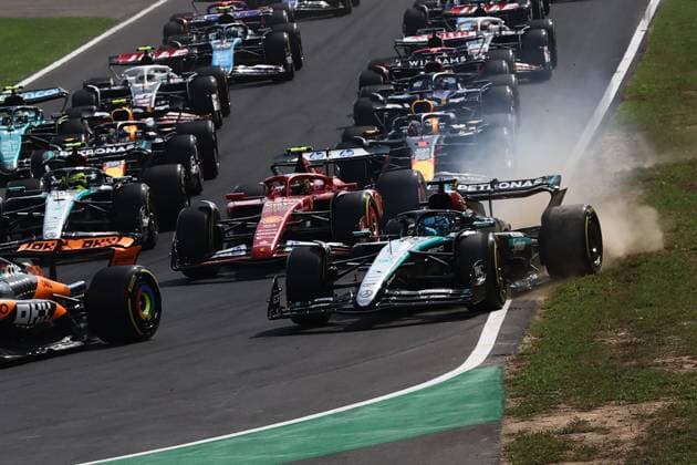 F1 Italian Grand Prix 2024 George Russell of Mercedes during the Formula 1 Italian Grand Prix at Autodromo Nazionale di Monza in Monza, Italy on September 1, 2024. Monza Italy  Copyright: xJakubxPorzyckix originalFilename:porzycki-f1italia240901_npjhj.jpg