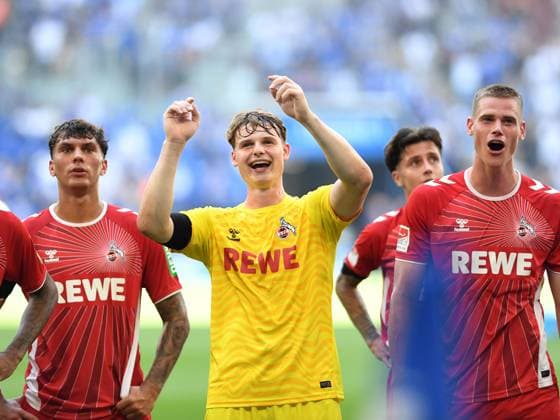 Julian Pauli (1. FC Koeln), Torwart Jonas Urbig (1. FC Koeln) und Steffen Tigges (1. FC Koeln) Jubel, jubelt, jubeln waehrend des Spiels der 2. Bundesliga zwischen FC Schalke 04 und 1. FC Köln in der Veltins-Arena am 01. September 2024 in Gelsenkirchen, Deutschland. (Foto von Ralf Treese DeFodi Images) +++ Julian Pauli (1. FC Koeln), Torwart Jonas Urbig (1. FC Koeln) und Steffen Tigges (1. FC Koeln) celebrate, celebrates, celebrating during the 2. Bundesliga match between FC Schalke 04 and 1. FC Köln at Veltins-Arena on September 1, 2024 in Gelsenkirchen, Germany. (Photo by Ralf Treese DeFodi Images) DFB DFL REGULATIONS PROHIBIT ANY USE OF PHOTOGRAPHS AS IMAGE SEQUENCES AND OR QUASI-VIDEO. Defodi-521_S04KOE20240901_052