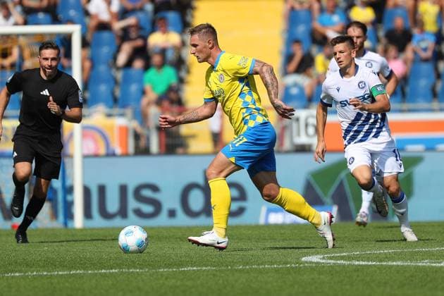 Braunschweig vs. Karlsruhe, 2. BL Braunschweig, 01.09.2024, FUßBALL - Eintracht Braunschweig vs. Karlsruher SC, 2. BL, Saison 2024 25. Sebastian Polter (Eintracht Braunschweig) Braunschweig