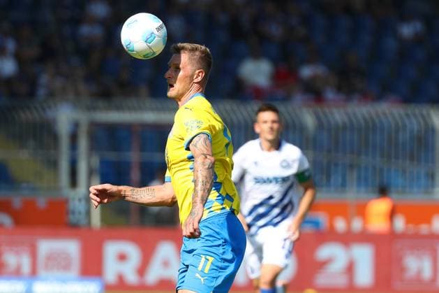 Braunschweig vs. Karlsruhe, 2. BL Braunschweig, 01.09.2024, FUßBALL - Eintracht Braunschweig vs. Karlsruher SC, 2. BL, Saison 2024 25. Sebastian Polter (Eintracht Braunschweig) Braunschweig