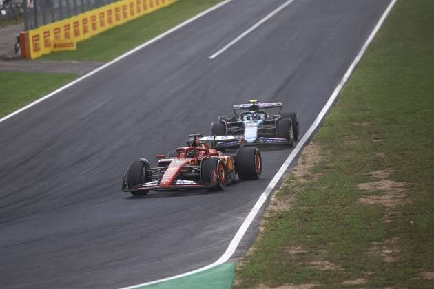16 LECLERC Charles (mco), Scuderia Ferrari SF-24, action during the Formula 1 Pirelli Gran Premio d’Italia 2024, Italian Grand Prix 2024, 16th round of the 2024 Formula One World Championship, WM, Weltmeisterschaft from August 30 to September 1, 2024 on the Autodromo Nazionale Monza, in Monza, Italy - F1 - ITALIAN GRAND PRIX 2024 DPPI Panoramic  240901_R16_ITALIA_DP_EA023428