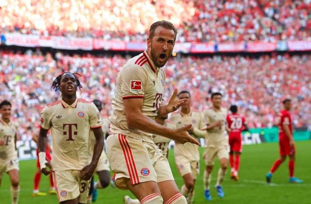 Sport Bilder des Tages Harry Kane (FC Bayern Muenchen) bejubelt sein erstes Tor, Bundesliga, FC Bayern München v SC Freiburg, Allianz Arena am 01. September 2024 in München, Deutschland. (Foto von Silas Schueller DeFodi Images) Harry Kane (FC Bayern Muenchen) celebrates his first goal, Bundesliga, FC Bayern München v SC Freiburg, Allianz Arena on September 1, 2024 in Munich, Germany. (Photo by Silas Schueller DeFodi Images) DFL regulations prohibit any use of photographs as image sequences and or quasi-video. Defodi-738_738_BAYSCF_20240901_135