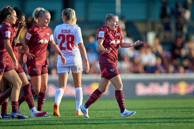 10.09.2024, GER, Frauenfußball, BL, 2024 2025, RB Leipzig - 1. FC Köln Vanessa Fudalla (10, RB Leipzig), Freisteller, Jubel nach Tor Leipzig Trainingszentrum der Roten Bulle Sachsen Deutschland