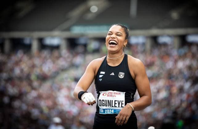 Bilder des Jahres 2024, Sport 09 September Sport Themen der Woche KW35 Sport Bilder des Tages ISTAF 2024; Berlin, 01.09.2024 Ausgelassene Freude bei Kugelstoßerin Yemisi OGUNLEYE (GER); ISTAF Berlin am 01.09.2024 im Olympiastadion in Berlin (Deutschland). *** ISTAF 2024 Berlin, 01 09 2024 Exuberant joy for shot putter Yemisi OGUNLEYE GER ISTAF Berlin on 01 09 2024 at the Olympiastadion in Berlin Germany Copyright: xBEAUTIFULxSPORTS R.xSchmittx
