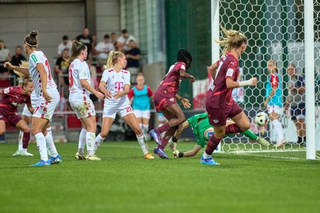 10.09.2024, GER, Frauenfußball, BL, 2024 2025, RB Leipzig - 1. FC Köln Tor zum 2:1 für RB Leipzig Leipzig Trainingszentrum der Roten Bulle Sachsen Deutschland