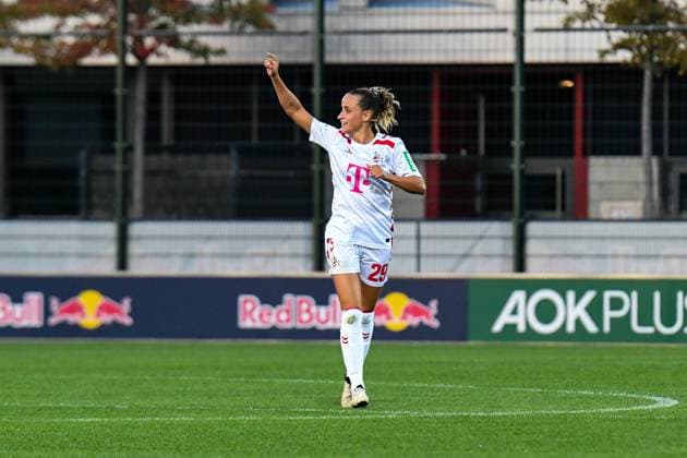 Fußball I Frauen I Saison 2024-2025 I Bundesliga I 1. Spieltag I RB Leipzig - 1. FC Köln I 01.09.2024 Torjubel Vanessa Leimenstoll (29, 1. FC Köln) nach dem Ausgleich zum 1:1 Freisteller, Nahaufnahme, Porträt, Portrait, Einzelfoto, Einzelbild, Körper Leipzig RB Trainingszentrum, Cottaweg 7 Sachsen Deutschland Copyright: xLobeca InesxHähnelx