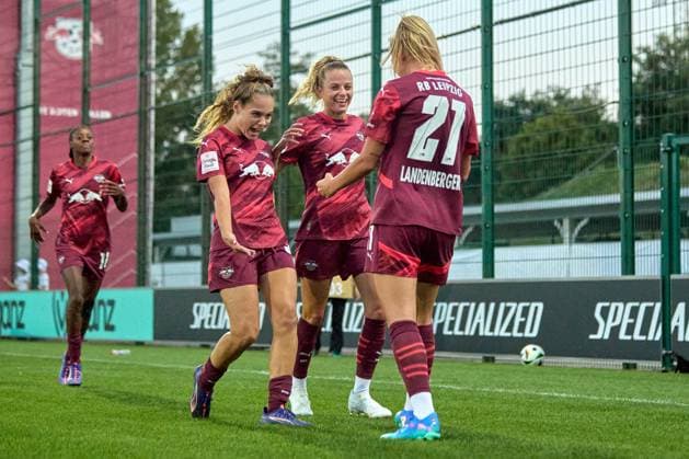 10.09.2024, GER, Frauenfußball, BL, 2024 2025, RB Leipzig - 1. FC Köln Jubel nach 2:1 Leipzig Trainingszentrum der Roten Bulle Sachsen Deutschland