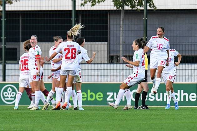 Fußball I Frauen I Saison 2024-2025 I Bundesliga I 1. Spieltag I RB Leipzig - 1. FC Köln I 01.09.2024 Torjubel bei den Frauen vom 1. FC Köln nach dem Auszgleich zum 1:1 Leipzig RB Trainingszentrum, Cottaweg 7 Sachsen Deutschland Copyright: xLobeca InesxHähnelx