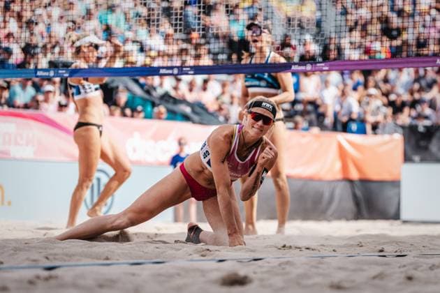 Beachvolleyball Frauen Allianz German Beach Tour Deutsche Beachvolleyball-Meisterschaft 2024 01.09.2024 Kim van de Velde jubelt und ballt die Faust Timmendorfer Strand Ahmann-Hager-Arena Schleswig-Holstein Deutschland