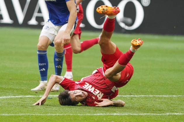 Fussball, 2.BL Saison 2024 2025 FC Schalke 04 vs 1.FC Köln , Arena auf Schalke, Gelsenkirchen, Denis Huseinbasic 1. FC Köln Aktion, Einzelbild