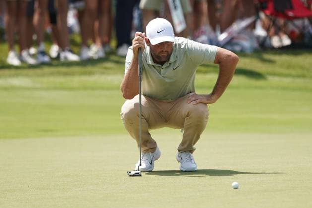 September 1, 2024, Atlanta, Georgia, USA: Scottie Scheffler (USA) lines up a putt on the first green during the final round at the 2024 TOUR Championship at East Lake Golf Club. Atlanta USA - ZUMAw109 20240901_fap_w109_019 Copyright: xDebbyxWongx