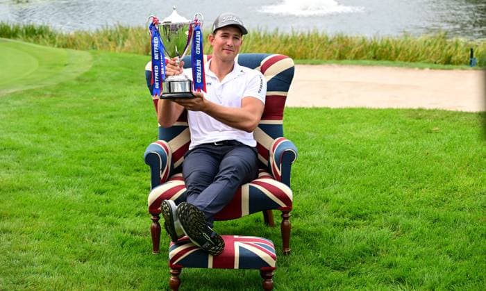 Betfred British Masters Champion 2024 Niklas Norgaard with the Trophy Betfred British Masters 2024, Day Four, Golf, The Belfry, Sutton Coldfield, UK - 01 Sep 2024  Copyright: xGreigxCowie Shutterstockx 14673146aj