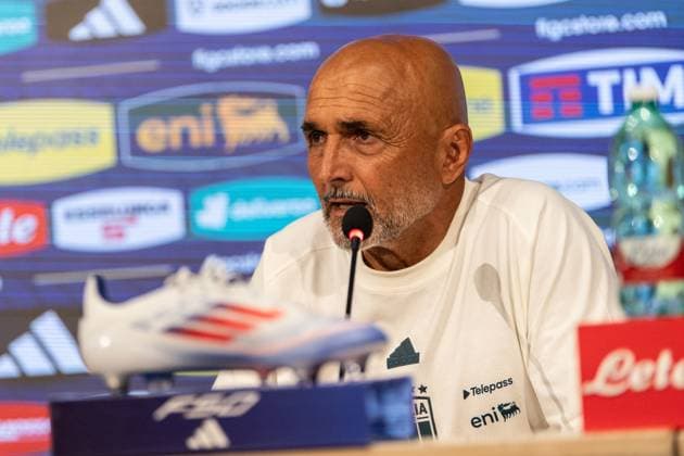 Fußball, Nationalteam Italien Pressekonferenz Luciano Spalletti - Italy Head Coach press conference, PK, Pressekonferenz Luciano Spalletti, Italian football federation head coach, attends the press conference in Coverciano, Florence, on September 2, 2024 ahead of the UEFA Nations League games between France and Italy and Israel and Italy. Florence Italy  Copyright: xGiacomoxCosuax originalFilename:cosua-notitle240902_npalE.jpg