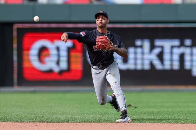 September 2, 2024: Cleveland Guardians shortstop Brayan Rocchio (4) throws to first for the out on Kansas City Royals first baseman Yuli Gurriel (18) during the fifth inning at Kauffman Stadium in Kansas City, MO. CSM Kansas City United States of America - ZUMAc04_ 20240902_zma_c04_208 Copyright: xDavidxSmithx