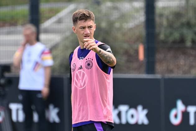 Angelo STILLER (GER), Gestik,gibt Anweisungen, Aktion,Einzelbild,angeschnittenes Einzelmotiv,Halbfigur,halbe Figur. Deutsche Fussball Nationalmannschaft,Training in Herzogenaurach am 03.09.2024 Â