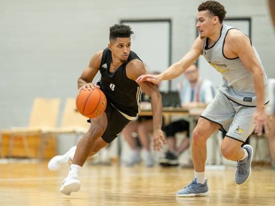 Sport Themen der Woche KW36 Sport Bilder des Tages Nelson Weidemann (Ratiopharm Ulm 00), Kellan Grady (MHP Riesen Ludwigsburg, 31), GER, MHP Riesen Ludwigsburg vs. Ratiopharm Ulm, Basketball, Testspiel, Spielzeit 2024 2025, 03.09.2024, GER, MHP Riesen Ludwigsburg vs. Ratiopharm Ulm, Basketball, Testspiel, Spielzeit 2024 2025, 03.09.2024 Ludwigsburg *** Nelson Weidemann Ratiopharm Ulm 00 , Kellan Grady MHP Riesen Ludwigsburg, 31 , GER, MHP Riesen Ludwigsburg vs Ratiopharm Ulm, Basketball, Test match, Season 2024 2025, 03 09 2024, GER, MHP Riesen Ludwigsburg vs Ratiopharm Ulm, Basketball, Test match, Season 2024 2025, 03 09 2024 Ludwigsburg Copyright: xEibner-Pressefoto SaschaxWaltherx EP_EER