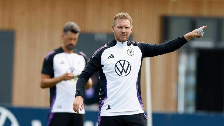 Trainer, Coach, Julian Nagelsmann (Germany) gibt Anweisungen. 03.09.2024, Fussball, Training deutsche Fussball Nationalmannschaft, GER, Herzogenaurach, Homeground Copyright: HMBxMedia xHeikoxBecker