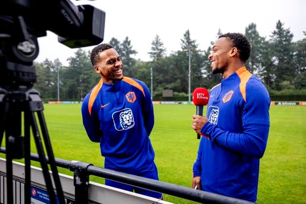ZEIST - Brothers Jurrien Timber and Quinten Timber during a media moment of the Dutch national team, Nationalteam at the KNVB Campus on September 4, 2024 in Zeist, Netherlands. The Dutch national team is preparing for the UEFA Nations League match against Bosnia and Herzegovina. ANP ROBIN VAN LONKHUIJSEN UEFA Nations League 2024 25 xVIxANPxSportx xxANPxIVx 507615129 originalFilename: 507615129.jpg