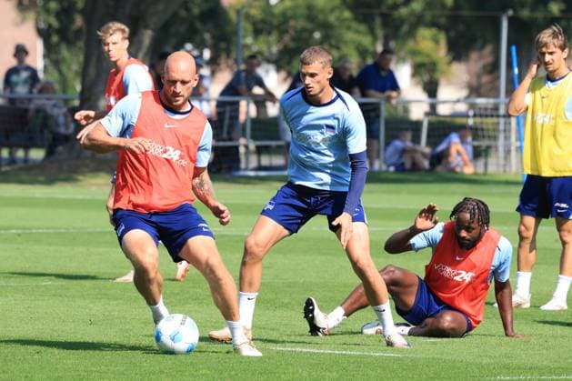 DEU, DFL, 2. FBL Hertha BSC, Training, 04.09.2024, Sportforum, Berlin, DEU, DFL, 2. FBL Hertha BSC, Training, im Bild Toni Leistner (Hertha BSC Berlin 37), Michael Cuisance (Hertha BSC Berlin 27), Deyovaisio Zeefuik (Hertha BSC Berlin 42) DFL - regulations prohibit any use of Photographs as image sequences and or quasi-video Foto: Juergen Engler nordphoto GmbH