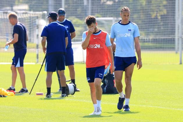 DEU, DFL, 2. FBL Hertha BSC, Training, 04.09.2024, Sportforum, Berlin, DEU, DFL, 2. FBL Hertha BSC, Training, im Bild Diego Demme (Hertha BSC Berlin 6), Derry Scherhant (Hertha BSC Berlin 39) DFL - regulations prohibit any use of Photographs as image sequences and or quasi-video Foto: Juergen Engler nordphoto GmbH