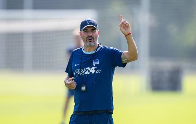 Fussball, Herren, Saison 2024 2025, 2. Bundesliga, Hertha BSC, Training, Trainer Cristian Fiel (Hertha BSC), 04.09. 2024,