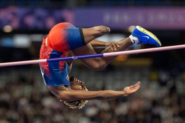 Bilder des Jahres 2024, Sport 09 September Sport Themen der Woche KW36 September 3, 2024, Paris, Ile de France, France: September 3, 2024: The Dominican Republic s WAGNER ASTACIO hits the bar on a high jump attempt at the Men s High Jump - T63 at the Paris 2024 Paralympics. Paris France - ZUMAh234 20240903_oly_h234_023 Copyright: xMarkxEdwardxHarrisx