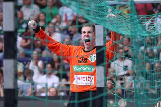 Bilder des Jahres 2024, Sport 09 September Sport Themen der Woche KW36 Sport Bilder des Tages 05.09.2024, xgox, Handball, Daikin HBL, TSV Hannover Burgdorf - VfL Gummersbach v.l. Joel Birlehm (Hannover, 35) Jubelt ueber gehaltenen Ball, abgewehrt, gehalten, Torhueter Hannover *** 05 09 2024, xgox, Handball, Daikin HBL, TSV Hannover Burgdorf VfL Gummersbach v l Joel Birlehm Hannover, 35 cheers over held ball, defended, held, Torhueter Hannover