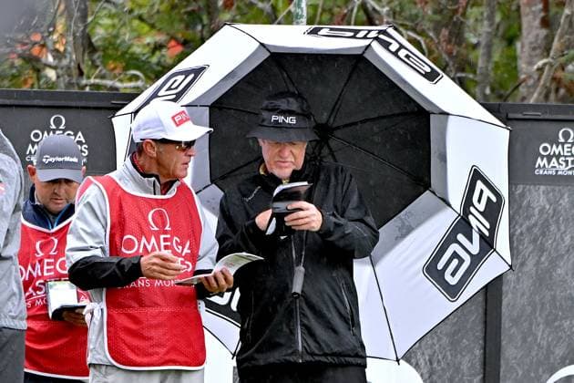 Crans-Montana, 05.09.2024, Golf - Omega European Masters, Miguel Angel Jimenez (ESP) with his caddie Hole 10 (Dubuis Frederic Imago Images)