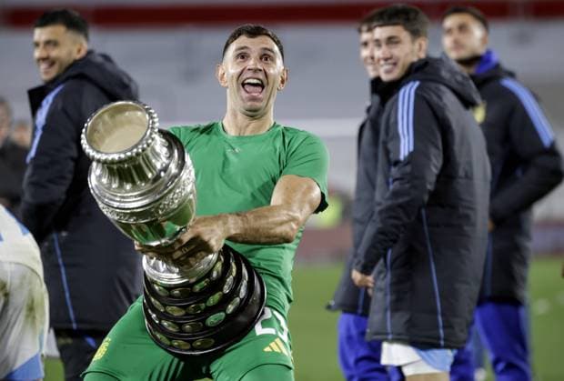 Bilder des Jahres 2024, Sport 09 September Sport Themen der Woche KW36 Sport Bilder des Tages Emiliano Dibu Martinez Argentina vs Chile. Eliminatorias Copa del Mundo 2026. Fotobaires 5 9 2024 *** Emiliano Dibu Dibuz Martinez Argentina vs Chile World Cup Qualifiers 2026 Fotobaires 5 9 2024 Copyright: xxNicolasxAboafx