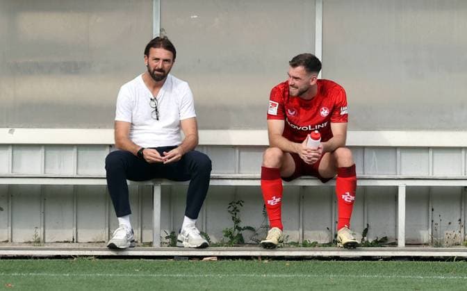 05.09.24 VfB Stuttgart - 1. FC Kaiserslautern Deutschland, Stuttgart, 05.09.2024, Fussball, Bundesliga, Testspiel, VfB Stuttgart - 1. FC Kaiserslautern (4:1): v.l. Thomas Hengen (1. FC Kaiserslautern), Boris Tomiak (1. FC Kaiserslautern). *** 05 09 24 VfB Stuttgart 1 FC Kaiserslautern Germany, Stuttgart, 05 09 2024, Football, Bundesliga, Test match, VfB Stuttgart 1 FC Kaiserslautern 4 1 v l Thomas Hengen 1 FC Kaiserslautern , Boris Tomiak 1 FC Kaiserslautern