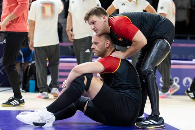 Sport Themen der Woche KW36 Sport Bilder des Tages PARIS, FRANCE - SEPTEMBER 06: Dominik Albrecht (L) and Mathis Tigler (both Germany) disappointed after the bronze medal match between Germany and Egypt of the Paris 2024 Summer Paralympic Games at South Paris Arena on September 06, 2024 in Paris, France. (Photo by Mika Volkmann) *** PARIS, FRANCE SEPTEMBER 06 Dominik Albrecht L and Mathis Tigler both Germany disappointed after the bronze medal match between Germany and Egypt of the Paris 2024 Summer Paralympic Games at South Paris Arena on September 06, 2024 in Paris, France Photo by Mika Volkmann 202408027-20240908