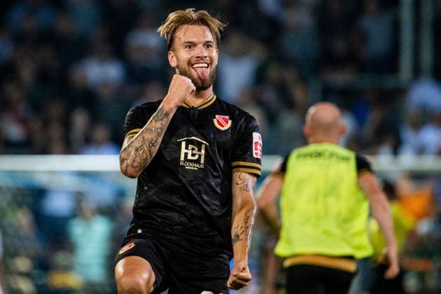 Sport Themen der Woche KW36 Sport Bilder des Tages 06.09.2024, Fußball, Herren, Landespokal, Saison 2024 2025, SV Babelsberg 03 - FC Energie Cottbus Im Bild: v.l. Niko Bretschneider (Energie Cottbus) Potsdam Karl-Liebknecht-Stadion Brandenburg Deutschland *** 06 09 2024, Football, Men, State Cup, Season 2024 2025, SV Babelsberg 03 FC Energie Cottbus In the picture from l Niko Bretschneider Energie Cottbus Potsdam Karl Liebknecht Stadium Brandenburg Germany