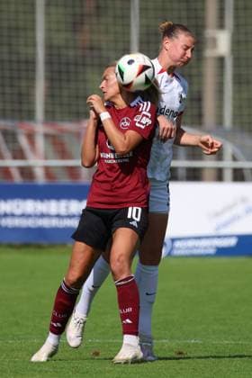 07.09.2024 - Fussball - Saison 2024 2025 - DFB-Pokal Frauen : 1. FC Nürnberg FCN ( Club Clubfrauen ) - SC Freiburg - Sportfoto Zink - xdcxdex - Medina Desic (10, 1. FC Nürnberg FCN ), Julia Stierli ( 5 , SC Freiburg )