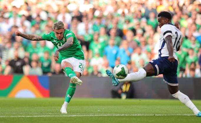 UEFA Nations League Group B2, Aviva Stadium, Dublin 7 9 2024 Republic of Ireland vs England Ireland s Sammie Szmodics shoots on goal Sammie Szmodics shoots on goal 7 9 2024  Copyright: x INPHO RyanxByrnex RB1_0136