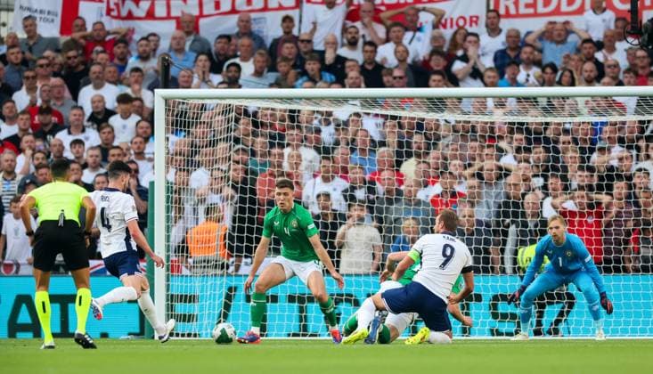 UEFA Nations League Group B2, Aviva Stadium, Dublin 7 9 2024 Republic of Ireland vs England England s Declan Rice on his way to scoring his sides first goal Declan Rice on his way to scoring his sides first goal 7 9 2024  Copyright: x INPHO JamesxCrombiex JRY12859