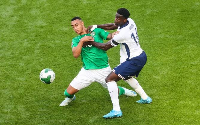 UEFA Nations League Group B2, Aviva Stadium, Dublin 7 9 2024 Republic of Ireland vs England Ireland s Adam Idah and Marc GuÃ Adam Idah and Marc GuÃ hi 7 9 2024  Copyright: x INPHO BryanxKeanex BI7I8259