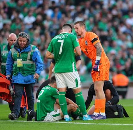UEFA Nations League Group B2, Aviva Stadium, Dublin 7 9 2024 Republic of Ireland vs England Ireland s Seamus Coleman receives treatment for an injury as Jordan Pickford checks on him Seamus Coleman receives treatment for an injury as Jordan Pickford checks on him 7 9 2024  Copyright: x INPHO JamesxCrombiex JRY14806