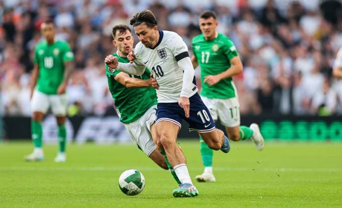 UEFA Nations League Group B2, Aviva Stadium, Dublin 7 9 2024 Republic of Ireland vs England England s Jayson Molumby and Jack Grealish of England Jayson Molumby and Jack Grealish 7 9 2024  Copyright: x INPHO JamesxCrombiex JRY15125