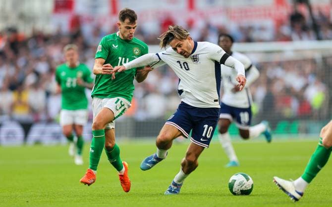 UEFA Nations League Group B2, Aviva Stadium, Dublin 7 9 2024 Republic of Ireland vs England England s Jayson Molumby and Jack Grealish of England Jayson Molumby and Jack Grealish 7 9 2024  Copyright: x INPHO JamesxCrombiex JRY15155
