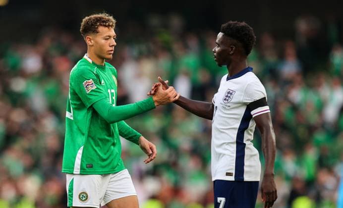 UEFA Nations League Group B2, Aviva Stadium, Dublin 7 9 2024 Republic of Ireland vs England Ireland s Kasey Mcateer with Bukayo Saka of England after the game Kasey Mcateer with Bukayo Saka after the game 7 9 2024  Copyright: x INPHO RyanxByrnex RB1_4961