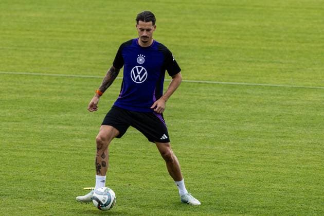 Training Deutsche Fussball Nationalmannschaft; 08.09.2024 Robin Koch (Deutschland, 2) beim Training Training Deutsche Fussball Nationalmannschaft; Düsseldorf, Paul-Janes-Stadion; 08.09.2024 *** Training German national football team 08 09 2024 Robin Koch Germany, 2 at training training German national football team Düsseldorf, Paul Janes Stadium 08 09 2024 Copyright: xBEAUTIFULxSPORTS Buriakovx