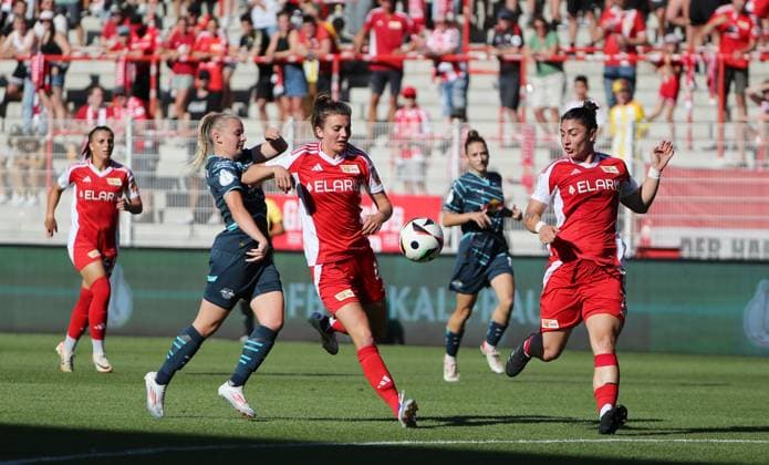Vanessa Fudalla im Zweikampf mit Marie Becker, Eleni Markou Aktion Spielszene Fußball Fussball Damen DFB Pokal 2.Runde Saison 2024 2025 08.09.2024 1.FC Union Berlin vs. RB Leipzig RBL DFL regulations prohibit any use of photographs as image sequences and or quasi-video