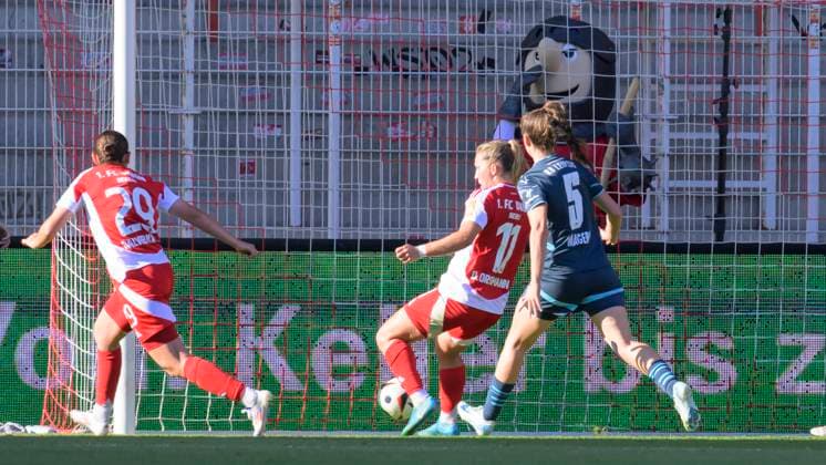 GER, Berlin, Fussball, 1. FC Union Berlin vs Rasenballsport Leipzig - DFB-Pokal, 2. Spieltag, Frauen, Bundesliga, DFB, Spielzeit 2024 2025, Alte Foersterei, Tor zum 1:0 durch Dina Orschmann (Union Berlin 11), DFB DFL REGULATIONS PROHIBIT ANY USE OF PHOTOGRAPHS AS IMAGE SEQUENCES AND OR QUASI-VIDEO, 08.09.2024, Copyright: HMBxMedia UwexKoch