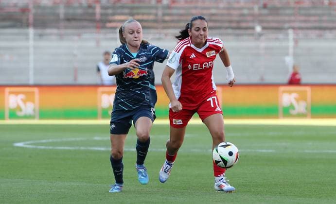 Lou Ann Joly, Athanasia Moraitou Zweikampf Spielszene Aktion Fußball Fussball Damen DFB Pokal 2.Runde Saison 2024 2025 08.09.2024 1.FC Union Berlin vs. RB Leipzig RBL DFL regulations prohibit any use of photographs as image sequences and or quasi-video