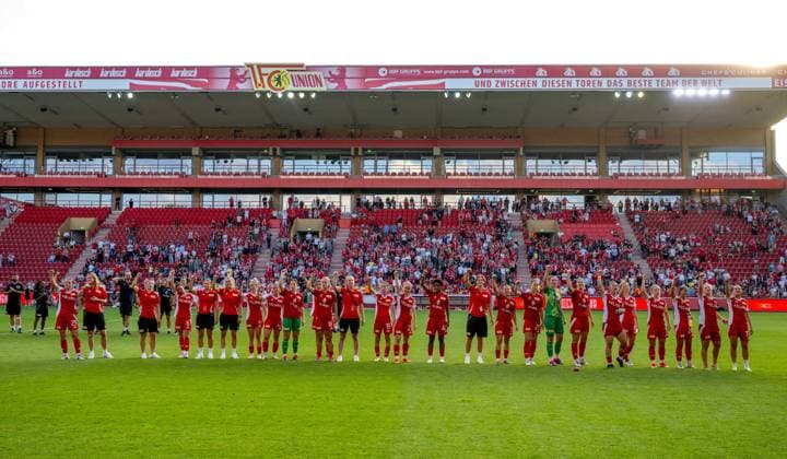 Fußball, Frauen, Saison 2024 2025, DFB-Pokal (2. Runde), 1. FC Union Berlin - RB Leipzig, Union-Jubel nach dem Abpfiff, 08.09. 2024, Copyright: xMatthiasxKochx