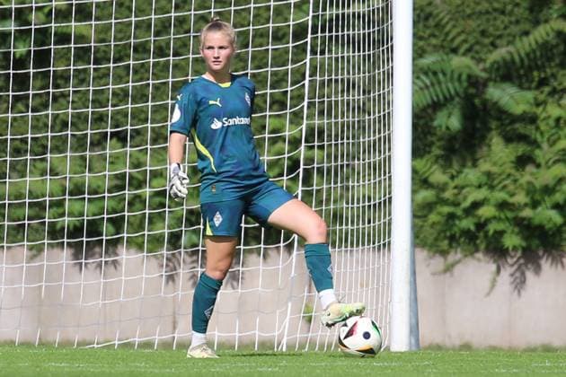Mönchengladbach, Deutschland 08. September 2024: DFB Pokal - Frauen - 2024 2025 - Borussia Mönchengladbach vs. 1. FC Köln Im Bild: Torhueterin Jil Frehse (Borussia Mönchengladbach) DFB regulations prohibit any use of photographs as image sequences and or quasi-video Grenzlandstadion Nordrhein Westfalen Copyright: xFotostandx xVanxderxVeldenx