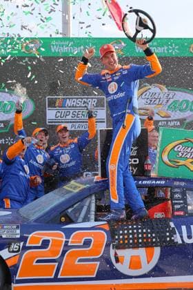 Sport Themen der Woche KW36 Sport Bilder des Tages HAMPTON, GA - SEPTEMBER 08: Joey Logano ( 22 Team Penske Autotrader Ford) reacts in Victory Lane after winning the Sunday afternoon Quaker State 400 NASCAR, Motorsport, USA Cup Series race on September 8, 2024 at the Atlanta Motor Speedway in Hampton, Georgia, (Photo by David J. Griffin Icon Sportswire) AUTO: SEP 08 NASCAR Cup Series Quaker State 400 available at Walmart EDITORIAL USE ONLY Icon9532409081381