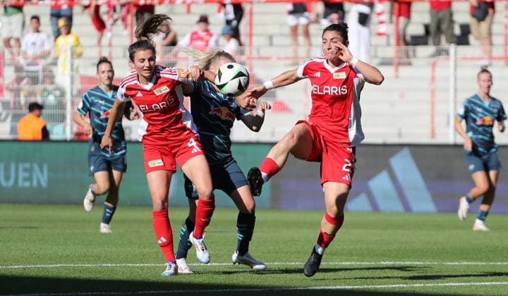 Marie Becker, Vanessa Fudalla, Eleni Markou Zweikampf Spielszene Aktion Fußball Fussball Damen DFB Pokal 2.Runde Saison 2024 2025 08.09.2024 1.FC Union Berlin vs. RB Leipzig RBL DFL regulations prohibit any use of photographs as image sequences and or quasi-video