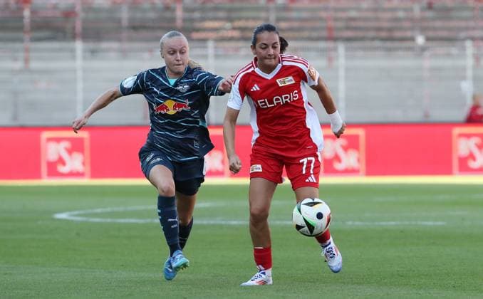 Lou Ann Joly, Athanasia Moraitou Zweikampf Spielszene Aktion Fußball Fussball Damen DFB Pokal 2.Runde Saison 2024 2025 08.09.2024 1.FC Union Berlin vs. RB Leipzig RBL DFL regulations prohibit any use of photographs as image sequences and or quasi-video